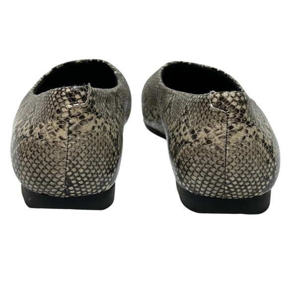 🔥SALE🔥STEVE MADDEN DELIAH SNAKE SKIN BALLET FLATS SZ 9 M - Picture 4 of 15